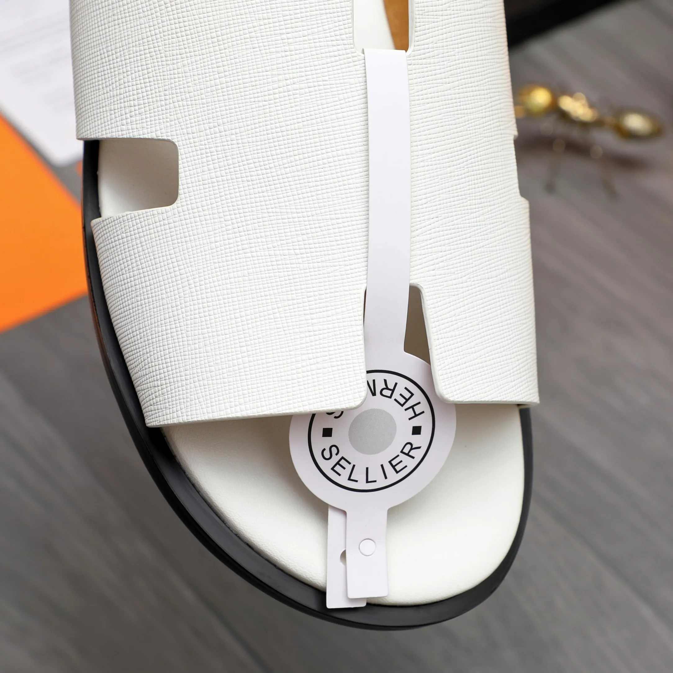 Men's shoes 💰280 Product trademark: Hermes "Hermes" slippers Regular size: 38-46 Product material: vertical grain cowhide upper, microfiber lining, original outsole